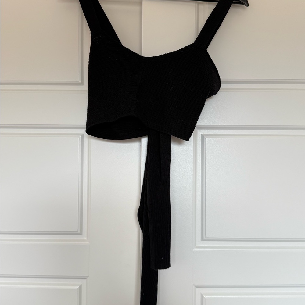 Chic Black Women's Crop Top